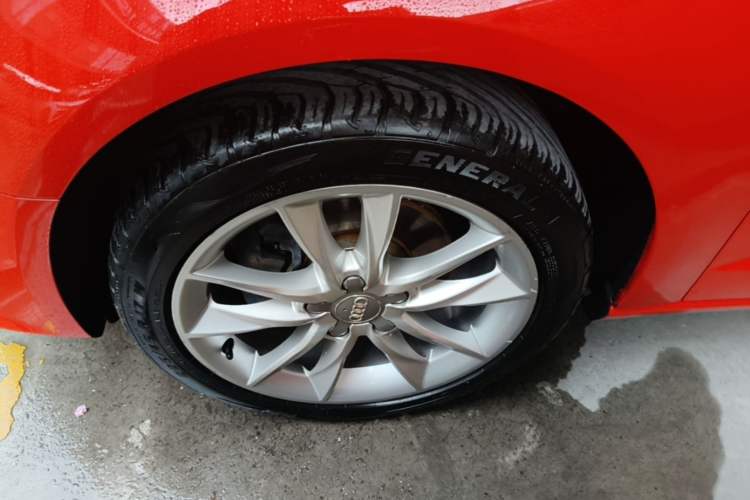 Used Audi A3 2014 Sportback 35 TFSI Automatic Comfort Model Left Front Wheel Hub