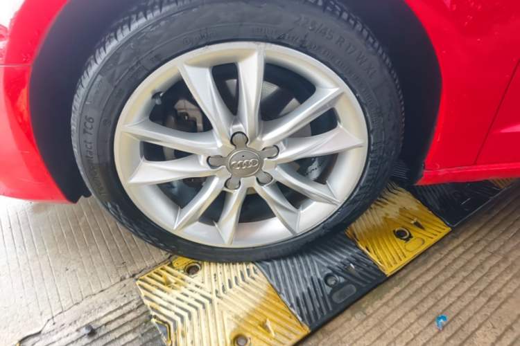 Used Audi A3 2014 Sportback 35 TFSI Automatic Comfort Model Left Front Wheel Hub