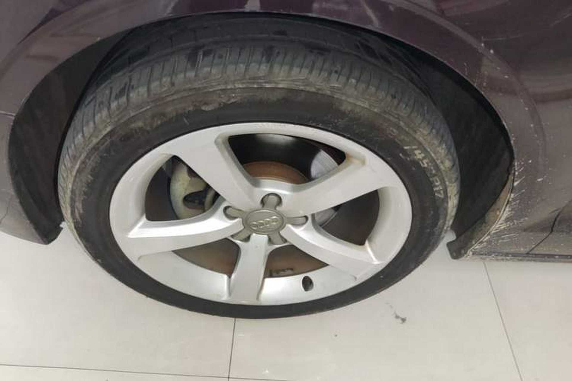 Used Audi A3 2014 Limousine 35 TFSI Automatic Comfort Model Left Front Wheel Hub