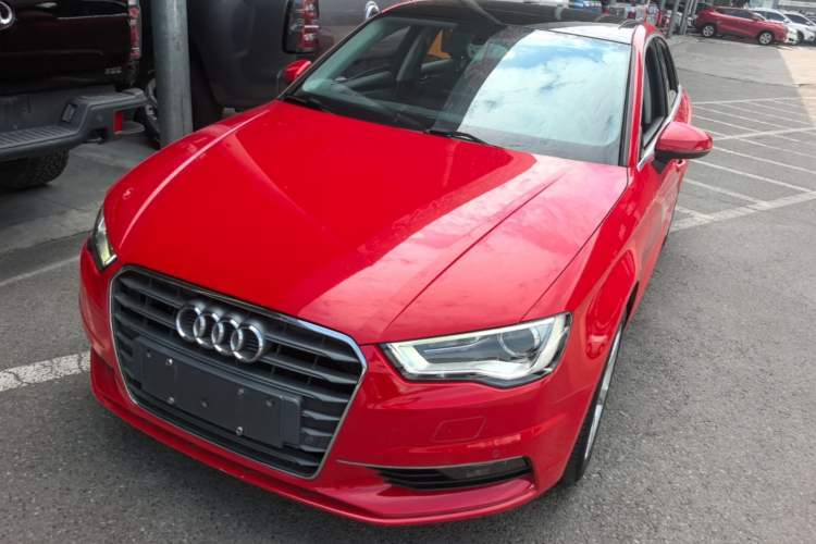 Used Audi A3 2014 Limousine 35 TFSI Automatic Comfort Model Guazi used car, China used car export, Used car for sale, Used cars, Cheapest cars for sale