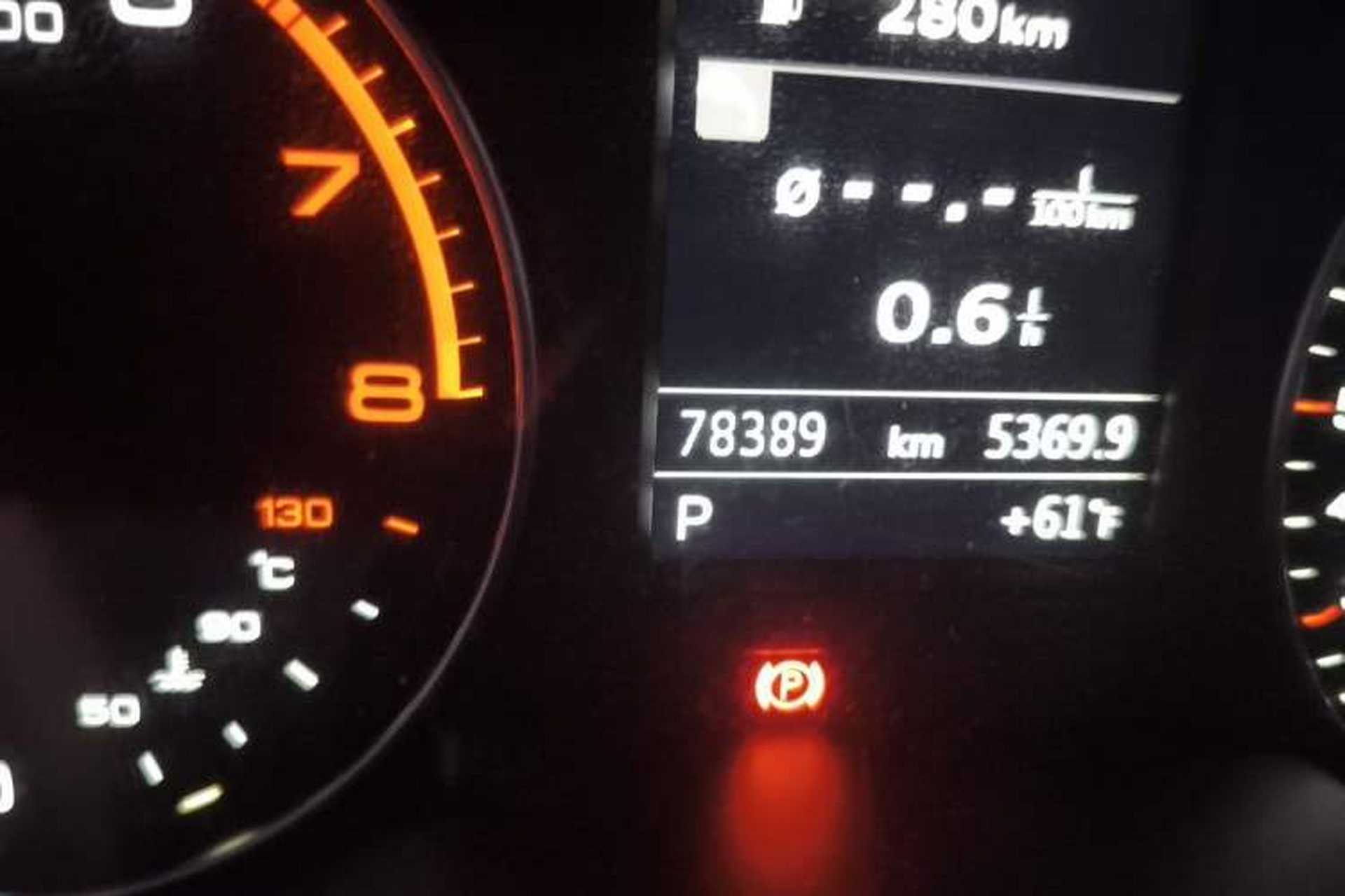 Used Audi A3 2014 Limousine 35 TFSI Automatic Comfort Model Odometer Close Up