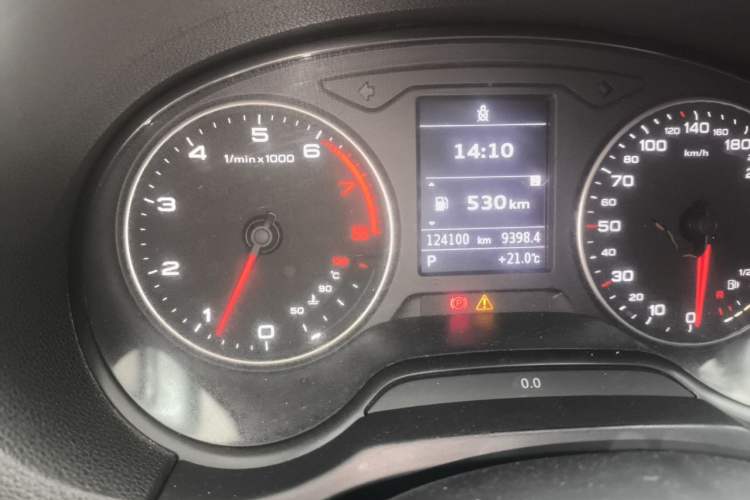 Used Audi A3 2014 Limousine 35 TFSI Automatic Advanced Model Odometer Close Up
