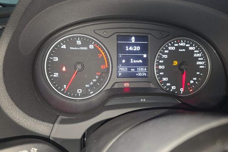 Used Audi A3 2014 Sportback 35 TFSI Automatic Comfort Model Odometer Close Up