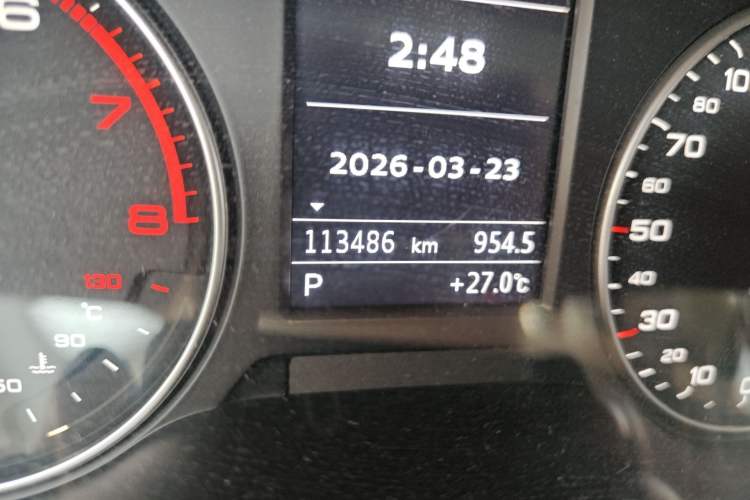 Used Audi A3 2014 Sportback 35 TFSI Automatic Comfort Model Odometer Close Up