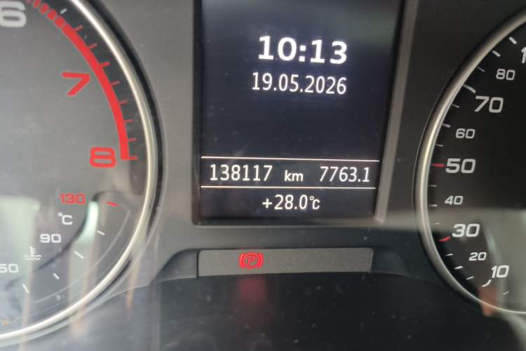 Used Audi A3 2014 Limousine 35 TFSI Automatic Comfort Model Odometer Close Up