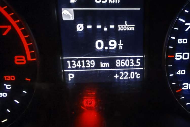 Used Audi A3 2014 Limousine 35 TFSI Automatic Comfort Model Odometer Close Up