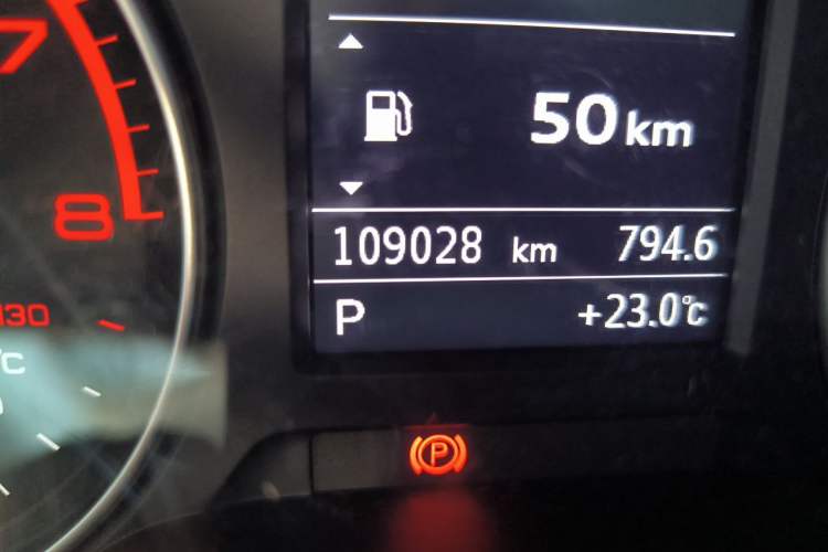 Used Audi A3 2014 Sportback 35 TFSI Automatic Comfort Model Odometer Close Up