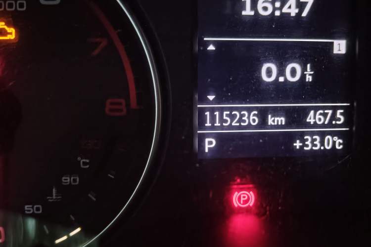 Used Audi A3 2014 Limousine 35 TFSI Automatic Advanced Model Odometer Close Up