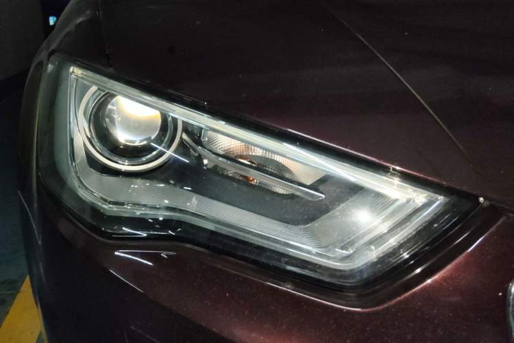 Used Audi A3 2014 Limousine 35 TFSI Automatic Comfort Model Right Front Headlight