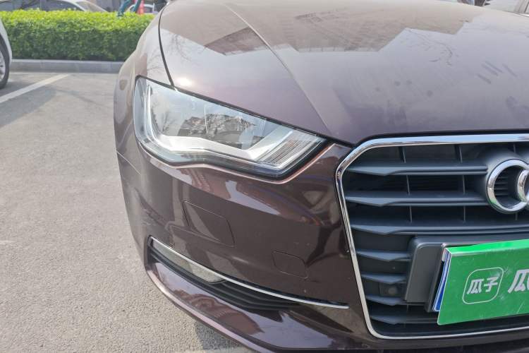 Used Audi A3 2014 Limousine 35 TFSI Automatic Fashion Model Right Front Headlight