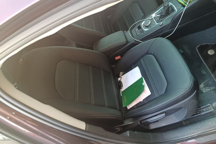 Used Audi A3 2014 Limousine 35 TFSI Automatic Fashion Model Right Front Seat