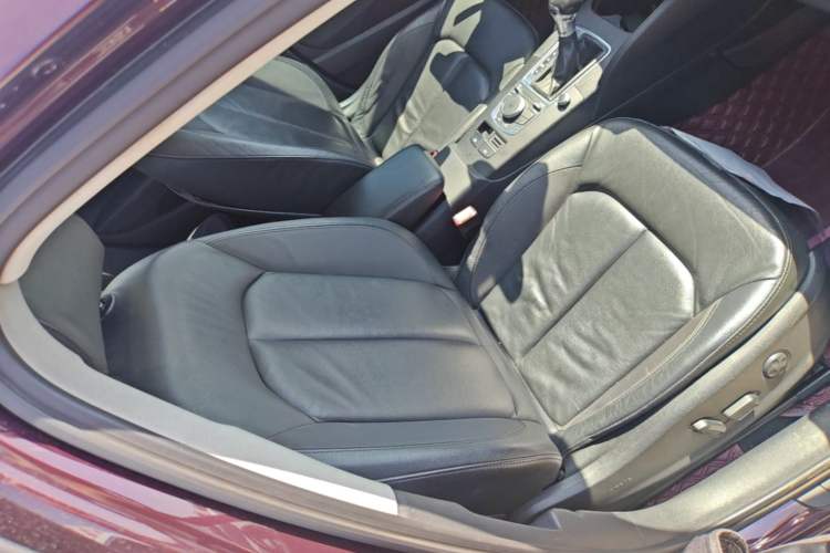 Used Audi A3 2014 Limousine 35 TFSI Automatic Comfort Model Right Front Seat