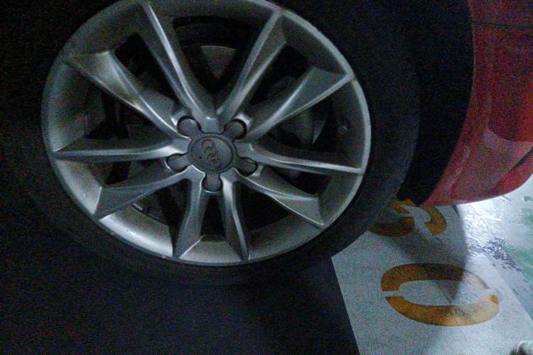 Used Audi A3 2014 Sportback 35 TFSI Automatic Comfort Model Right Front Wheel Hub