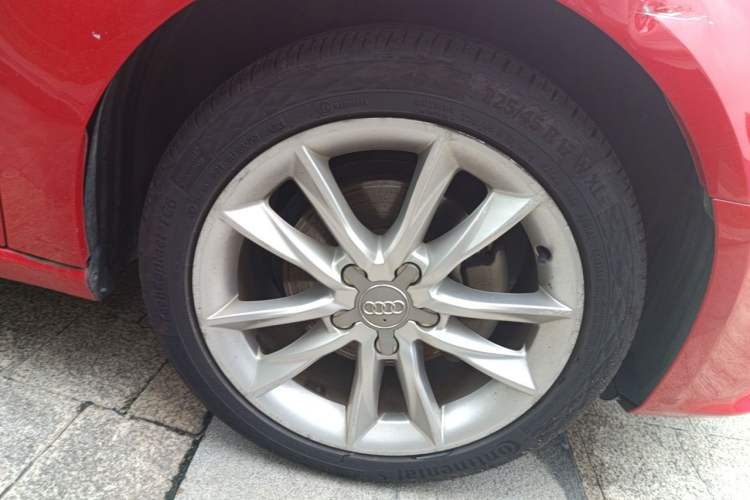 Used Audi A3 2014 Sportback 35 TFSI Automatic Comfort Model Right Front Wheel Hub