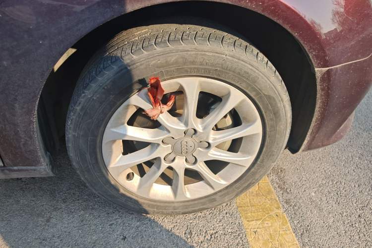 Used Audi A3 2014 Sportback 35 TFSI Automatic Style Edition Right Front Wheel Hub