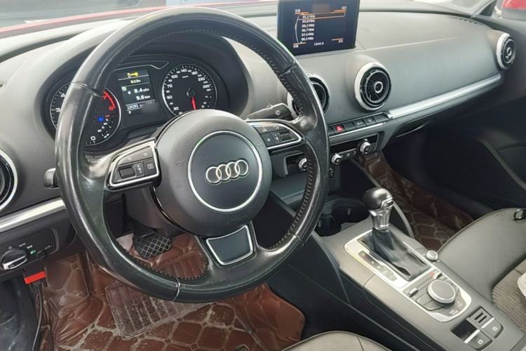 Used Audi A3 2014 Limousine 40 TFSI S line Comfort Model Steering Wheel