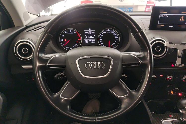 Used Audi A3 2014 Limousine 35 TFSI Automatic Advanced Model Steering Wheel