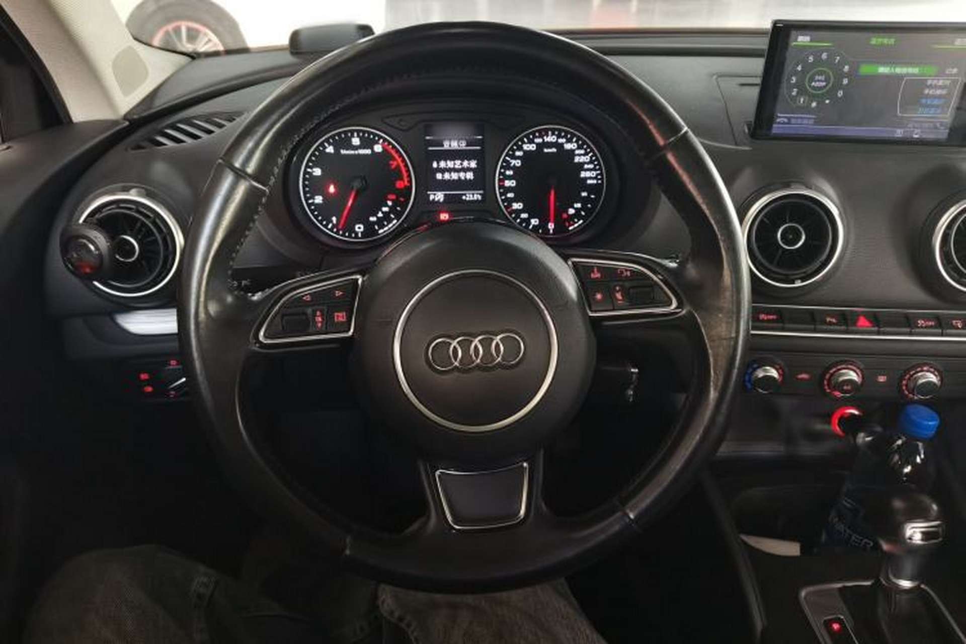 Used Audi A3 2014 Limousine 35 TFSI Automatic Fashion Model Steering Wheel