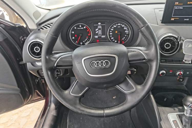 Used Audi A3 2014 Sportback 35 TFSI Automatic Ambition Edition Steering Wheel