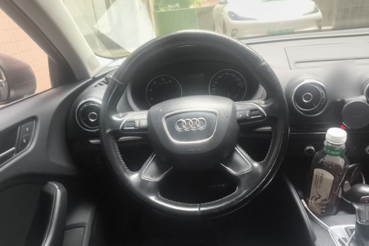 Used Audi A3 2014 Limousine 35 TFSI Automatic Advanced Model Steering Wheel