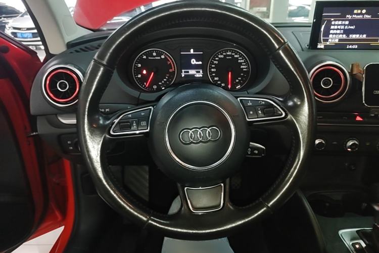 Used Audi A3 2014 Limousine 35 TFSI Automatic Fashion Model Steering Wheel