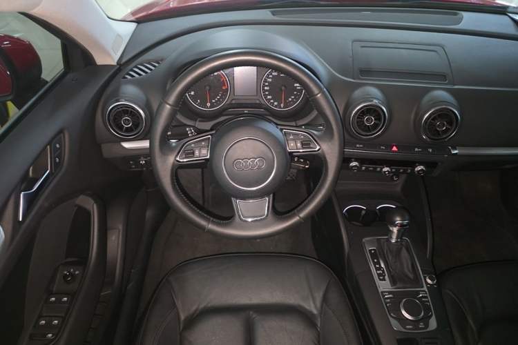 Used Audi A3 2014 Sportback 35 TFSI Automatic Comfort Model Steering Wheel