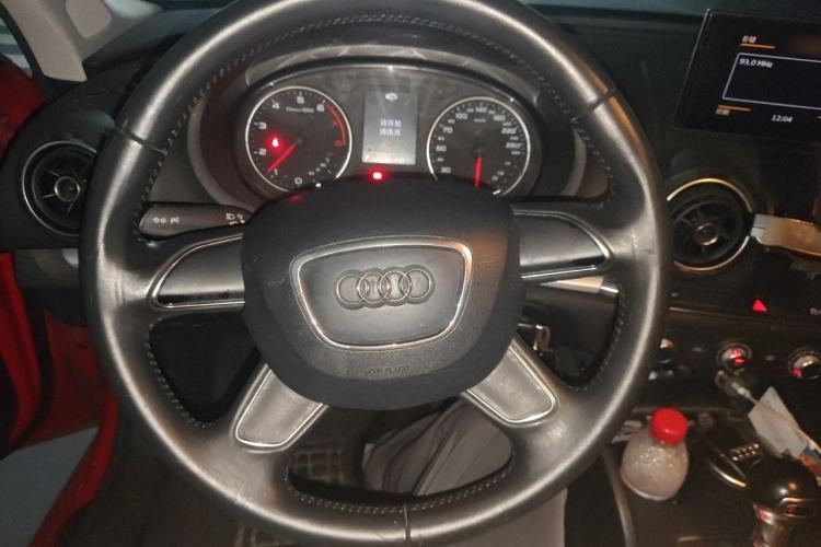 Used Audi A3 2014 Limousine 35 TFSI Automatic Advanced Model Steering Wheel