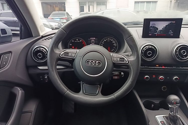 Used Audi A3 2014 Limousine 35 TFSI Automatic Fashion Model Steering Wheel