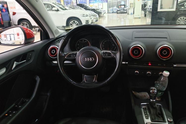 Used Audi A3 2014 Limousine 35 TFSI Automatic Fashion Model Steering Wheel