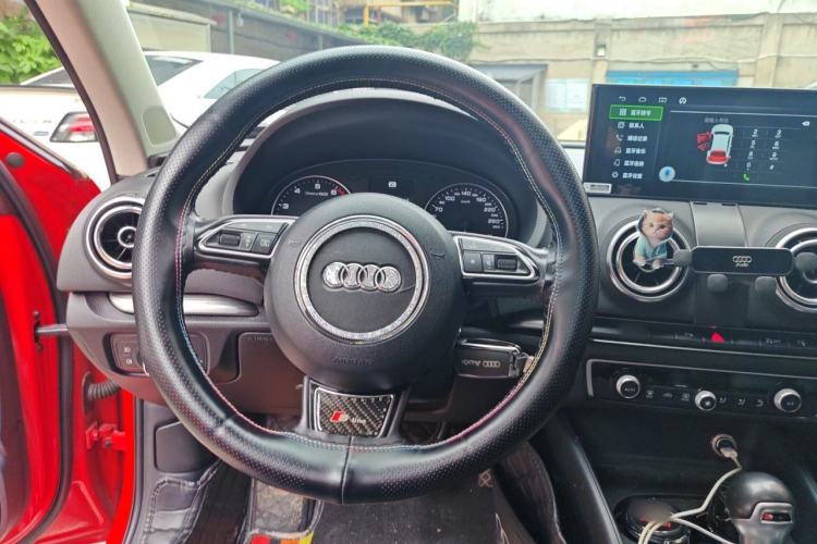 Used Audi A3 2014 Limousine 35 TFSI Automatic Comfort Model Steering Wheel