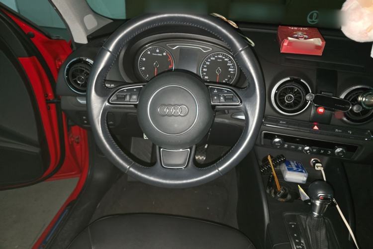 Used Audi A3 2014 Sportback 40 TFSI S line Comfort Model Steering Wheel