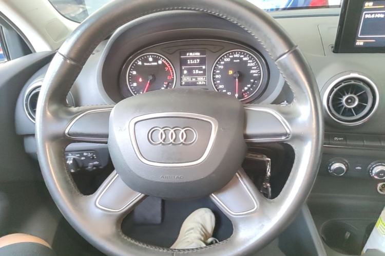Used Audi A3 2014 Limousine 35 TFSI Automatic Advanced Model Steering Wheel