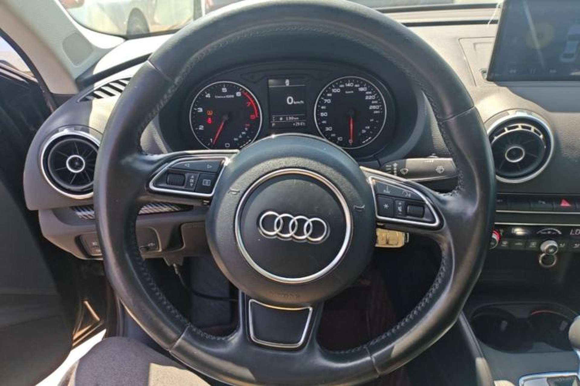 Used Audi A3 2014 Limousine 35 TFSI Automatic Comfort Model Steering Wheel