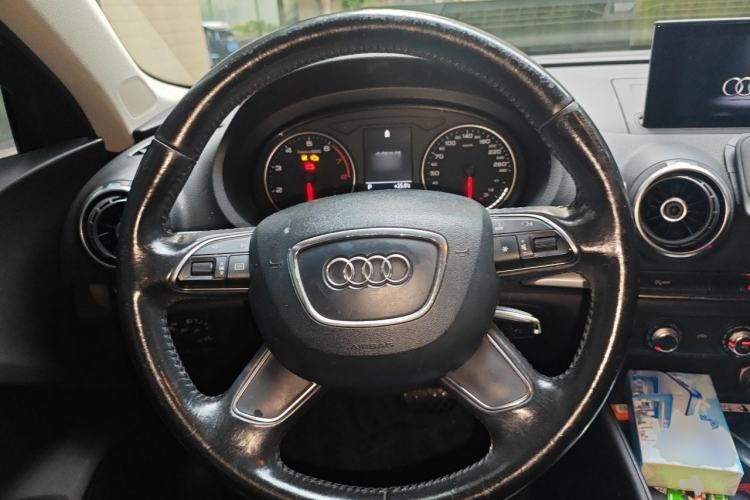Used Audi A3 2014 Limousine 35 TFSI Automatic Advanced Model Steering Wheel