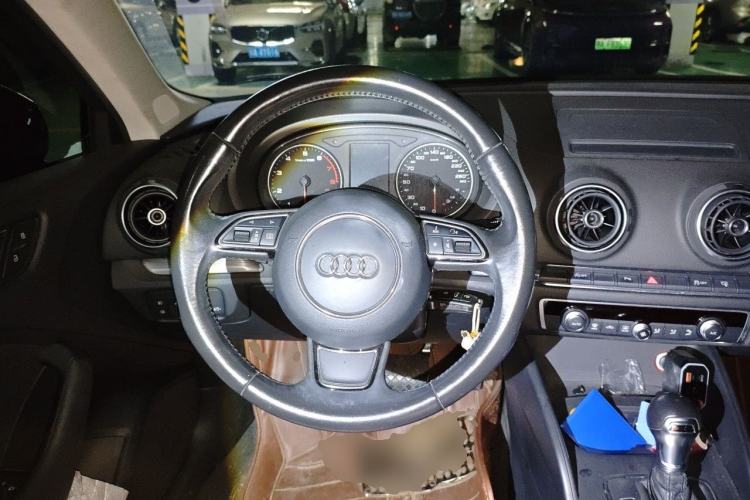 Used Audi A3 2014 Sportback 35 TFSI Automatic Comfort Model Steering Wheel