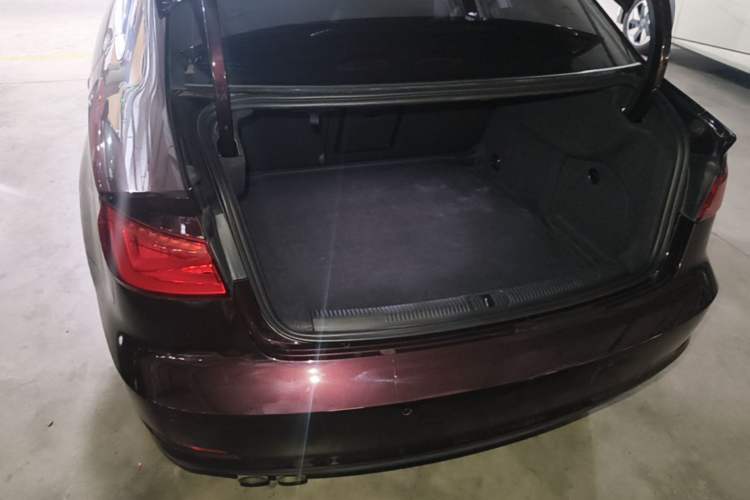 Used Audi A3 2014 Limousine 35 TFSI Automatic Comfort Model Trunk