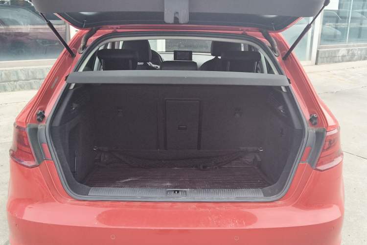 Used Audi A3 2014 Sportback 35 TFSI Automatic Comfort Model Trunk