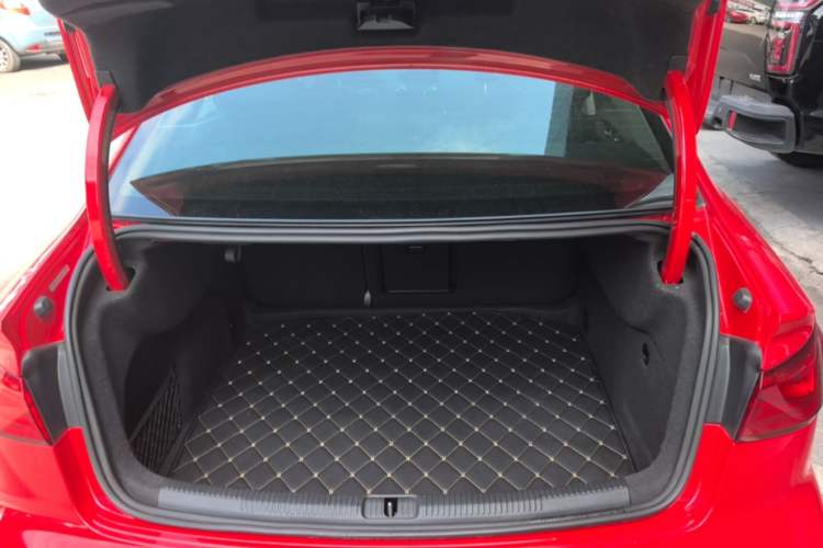 Used Audi A3 2014 Limousine 35 TFSI Automatic Comfort Model Trunk