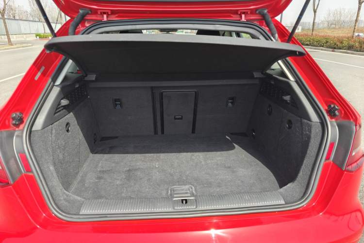 Used Audi A3 2014 Sportback 35 TFSI Automatic Style Edition Trunk