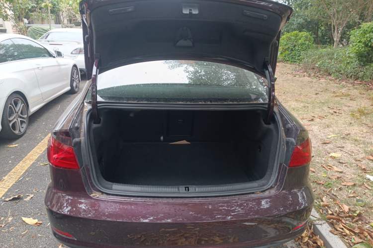 Used Audi A3 2014 Limousine 35 TFSI Automatic Comfort Model Trunk
