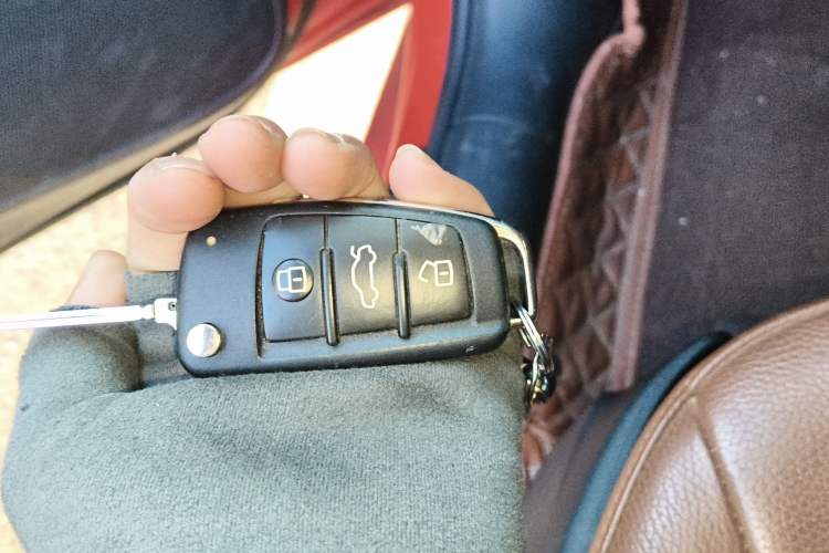Used Audi A3 2014 Limousine 35 TFSI Automatic Advanced Model Vehicle Key