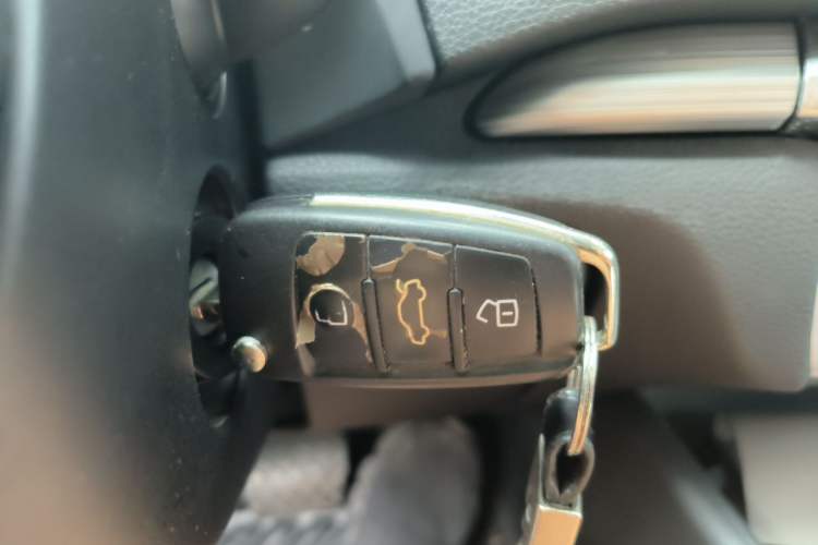 Used Audi A3 2014 Limousine 35 TFSI Automatic Comfort Model Vehicle Key