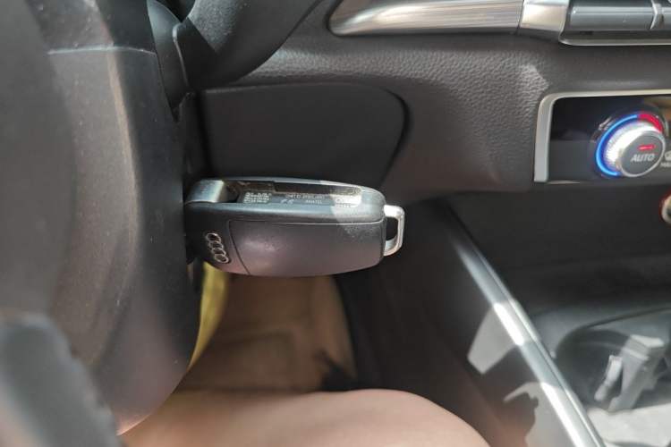 Used Audi A3 2014 Limousine 40 TFSI S line Comfort Model Vehicle Key