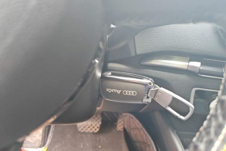 Used Audi A3 2014 Limousine 35 TFSI Automatic Comfort Model Vehicle Key