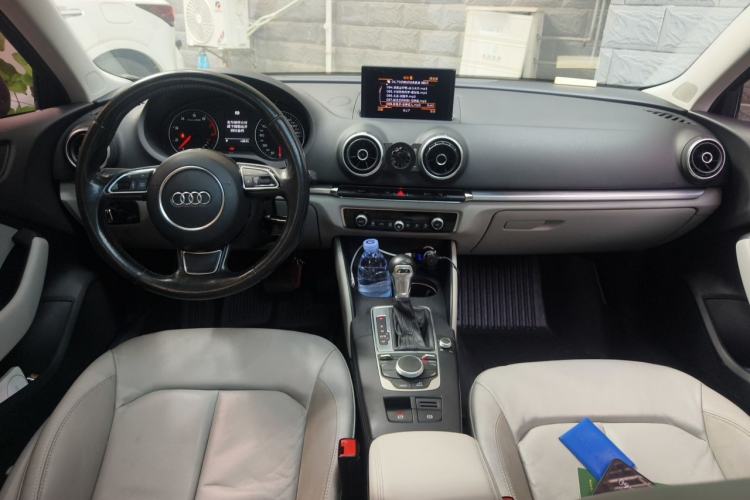 Used Audi A3 2014 Sportback 35 TFSI Automatic Comfort Model Center Console