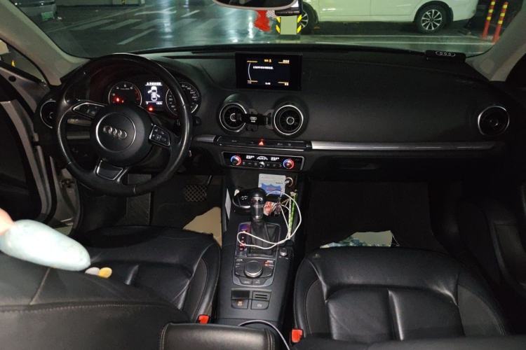 Used Audi A3 2014 Sportback 35 TFSI Automatic Luxury Model Center Console