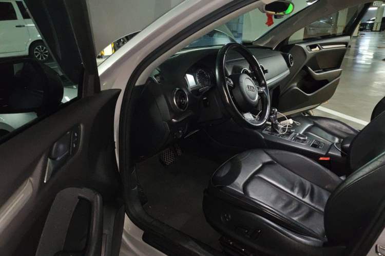 Used Audi A3 2014 Sportback 35 TFSI Automatic Luxury Model Driver Seat