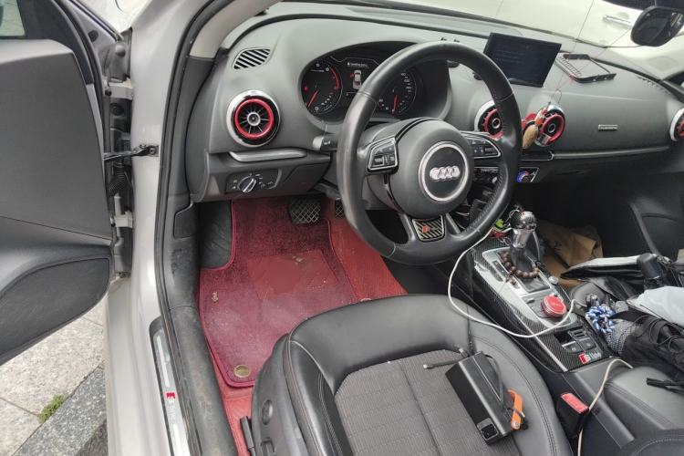 Used Audi A3 2014 Limousine 40 TFSI S line Comfort Model Driver Seat