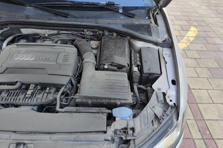 Used Audi A3 2014 Limousine 40 TFSI S line Comfort Model Engine Bay Left