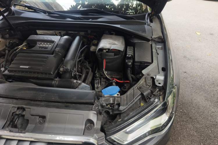 Used Audi A3 2014 Sportback 35 TFSI Automatic Comfort Model Engine Bay Left